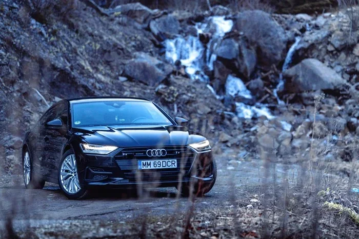 Does the 2016 Audi A7 Have Ambient Lighting Inside