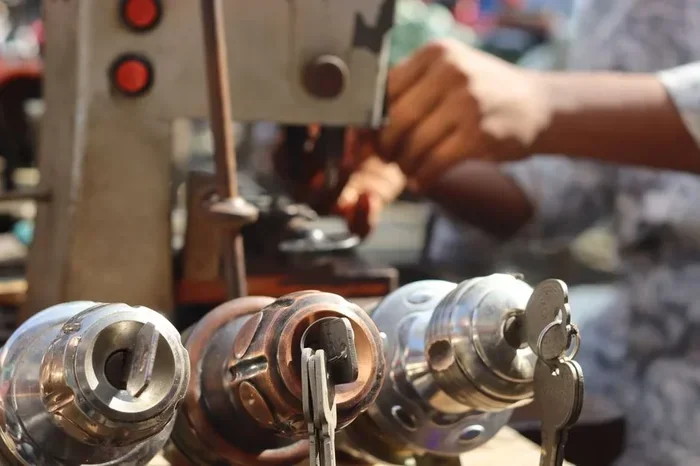 How to Get a Car Key Made Fast Without Breaking the Bank