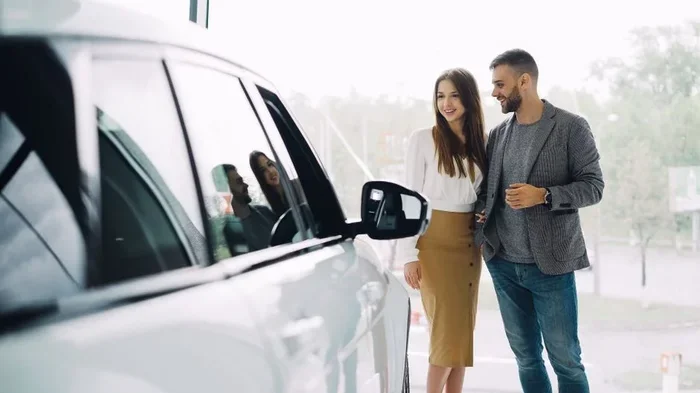 Should I Buy a Car Now Or Is Waiting The Right Move
